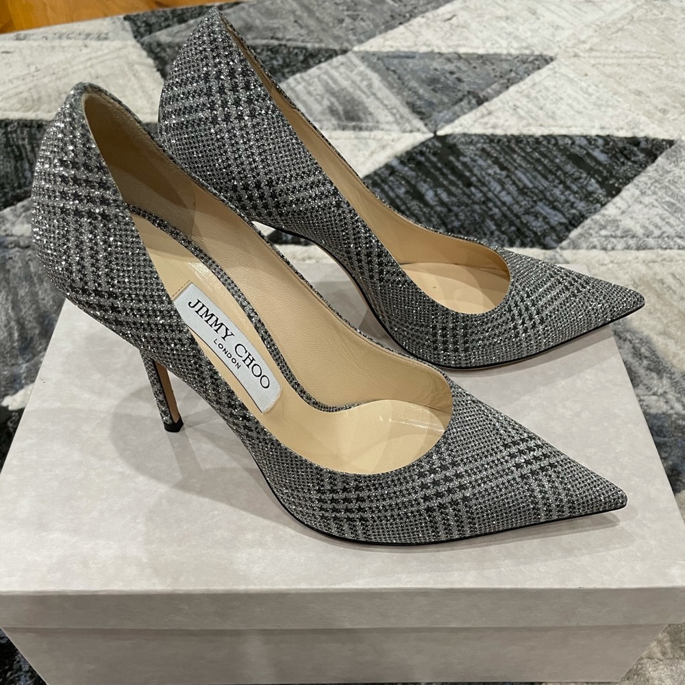 JIMMY CHOO Silver Pumps